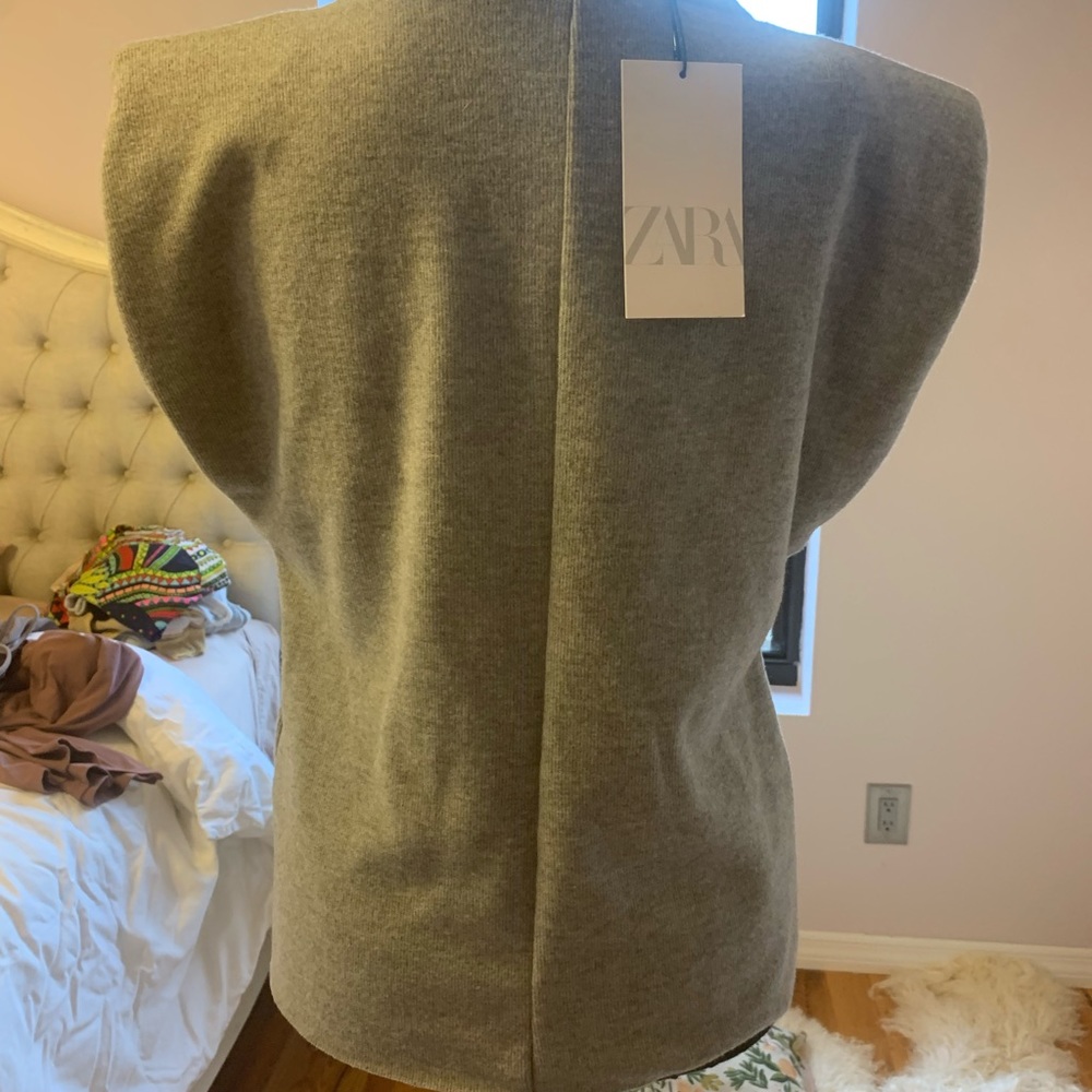 New gray sweater with shoulder pads